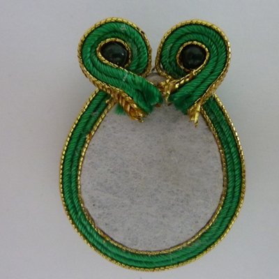 Pendentif Quetzal Soutache et cabochon poire Malachite : Etape 21