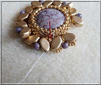 Pendentif collier DIY Mafate en perles de verre Paros et Kos par Puca : Etape 13