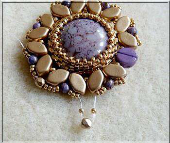 Pendentif collier DIY Mafate en perles de verre Paros et Kos par Puca : Etape 16