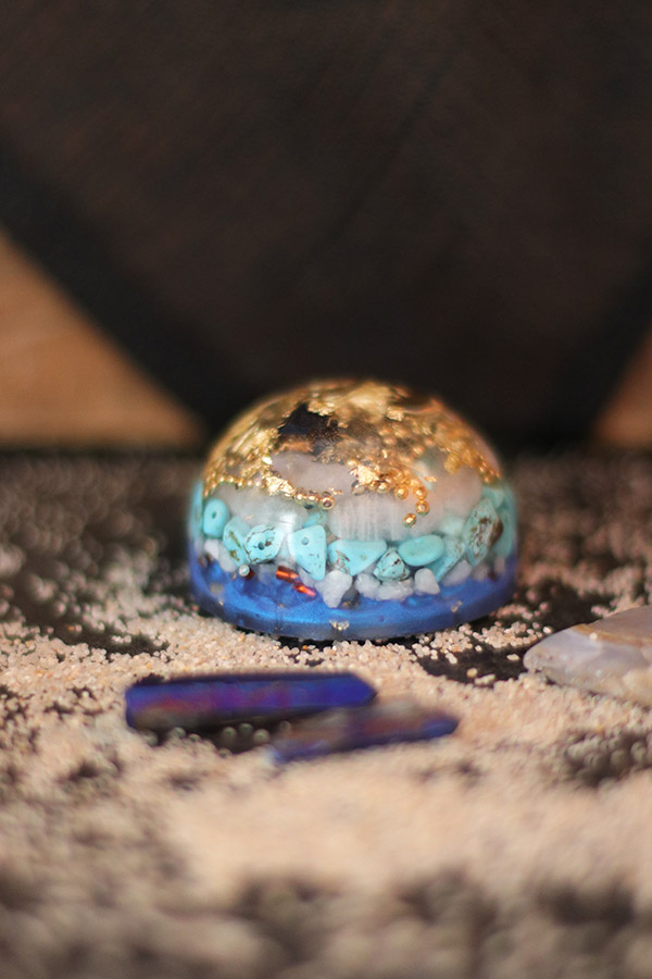 Schéma Comment faire une orgonite en résine : tuto DIY débutant