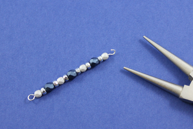 Sautoir intercalaire Rosace argent 925 Facettes de Bohème : Etape 4 Sautoir intercalaire Rosace argent 925 Facettes de Bohème : Etape 4