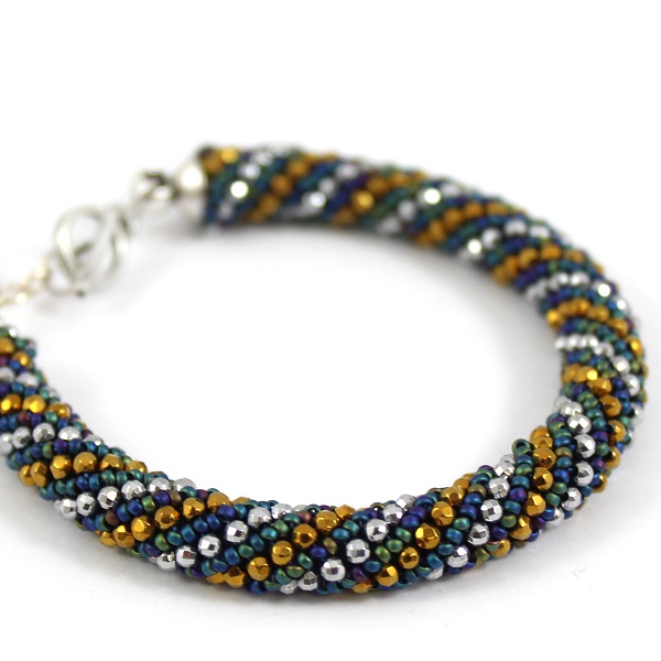Bracelet Fantaisie Rétro En Perles D'hématite Et Résine Avec Pampilles Dorées - État Impeccable