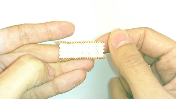 DIY bague tissage peyote croisé en perles miyuki : Etape 4