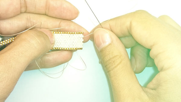 DIY bague tissage peyote croisé en perles miyuki : Etape 7