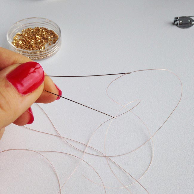 Broche en perles Miyuki motif tipi par Rose Moustache : Etape 1 Broche en perles Miyuki motif tipi par Rose Moustache : Etape 1