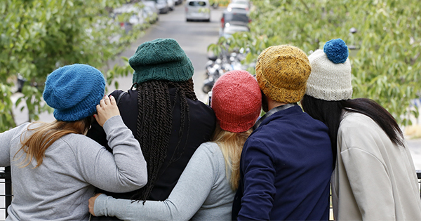 DIY Bonnet Mercredi tricot facile par Zak a dit