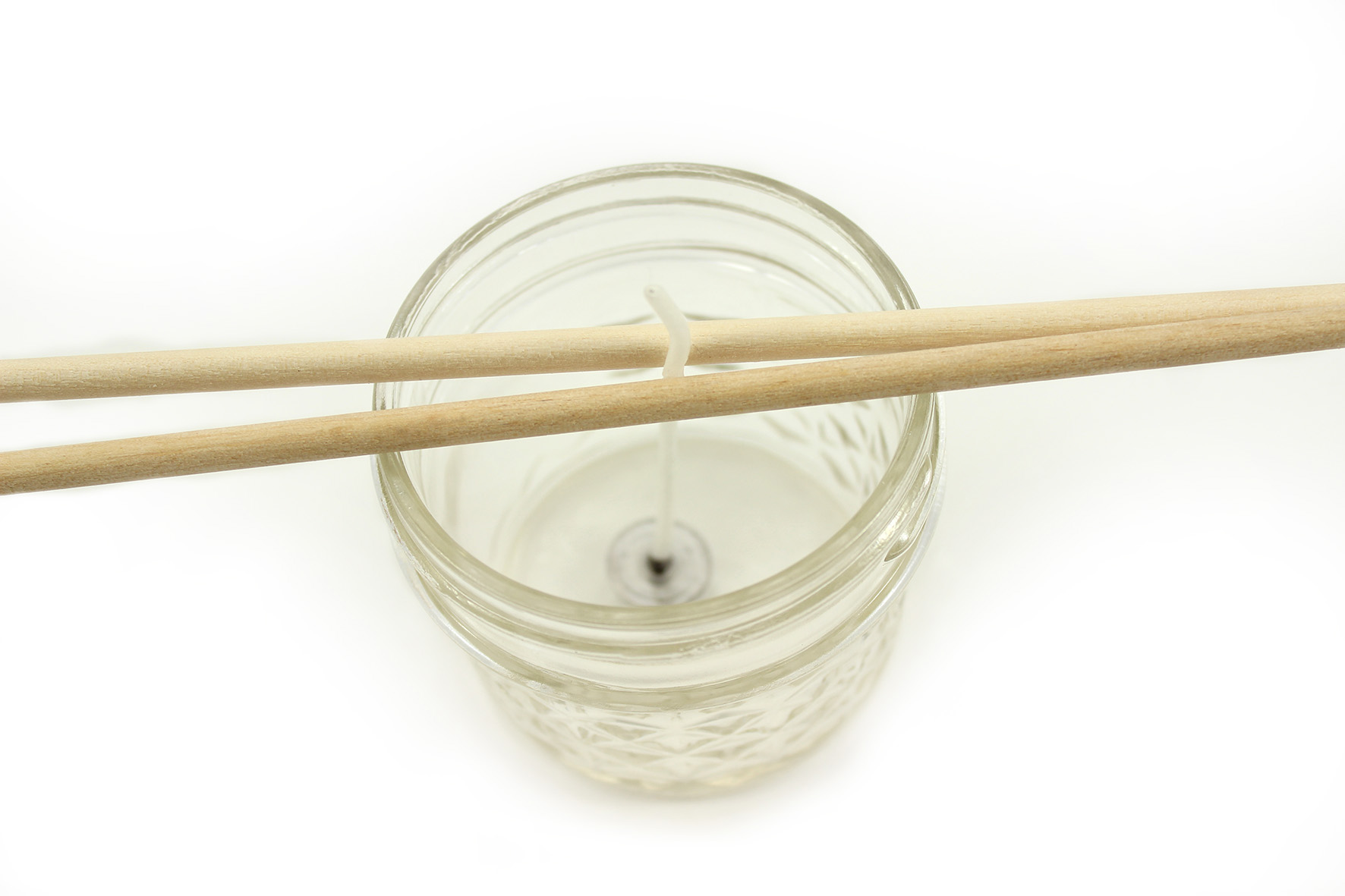 Bougie de Noel et marque-place Mason Jar avec peinture craie Chalky et étiquette kraft : Etape 1 Bougie de Noel et marque-place Mason Jar avec peinture craie Chalky et étiquette kraft : Etape 1