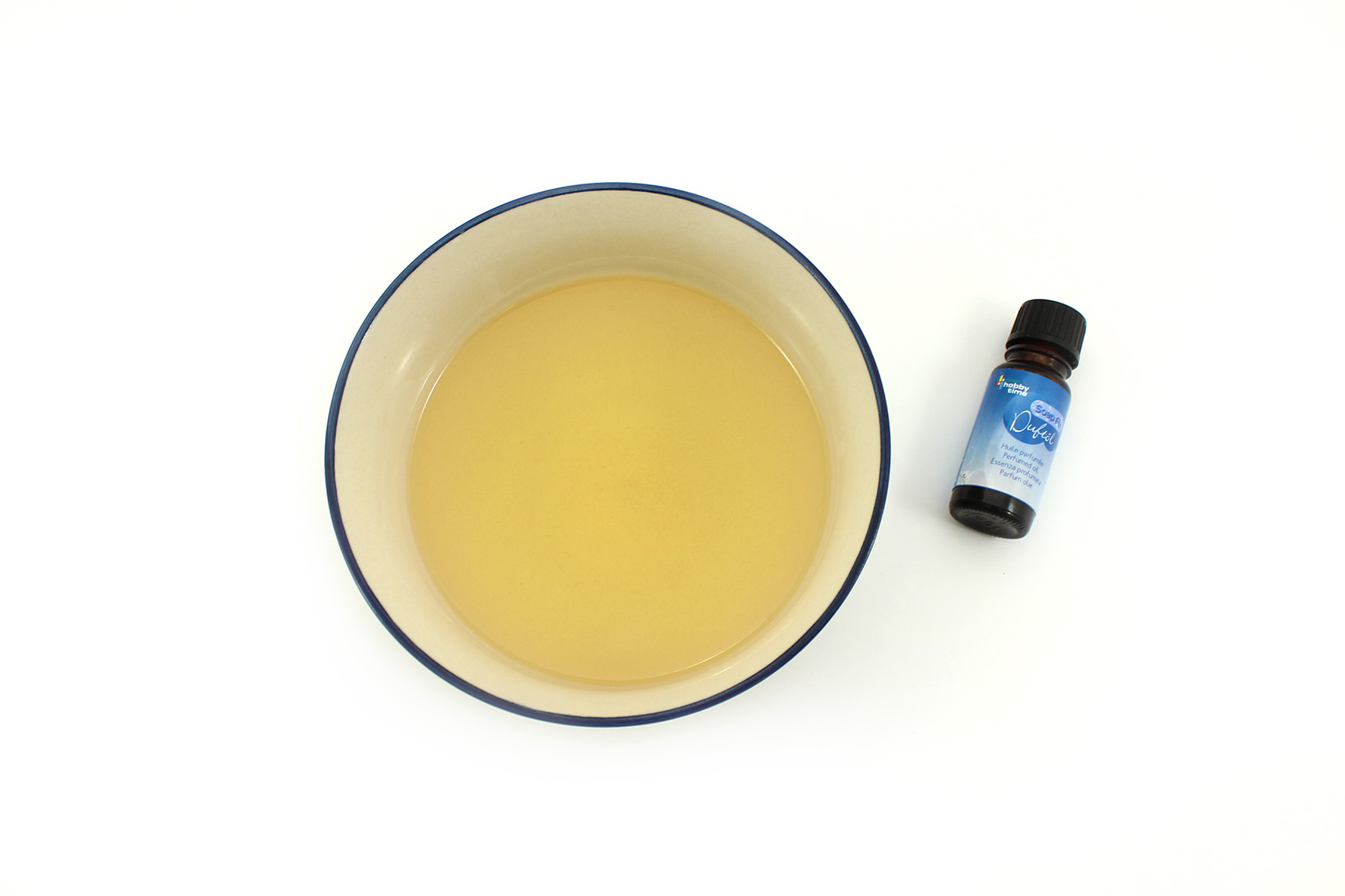 Bougie de Noel et marque-place Mason Jar avec peinture craie Chalky et étiquette kraft : Etape 2 Bougie de Noel et marque-place Mason Jar avec peinture craie Chalky et étiquette kraft : Etape 2