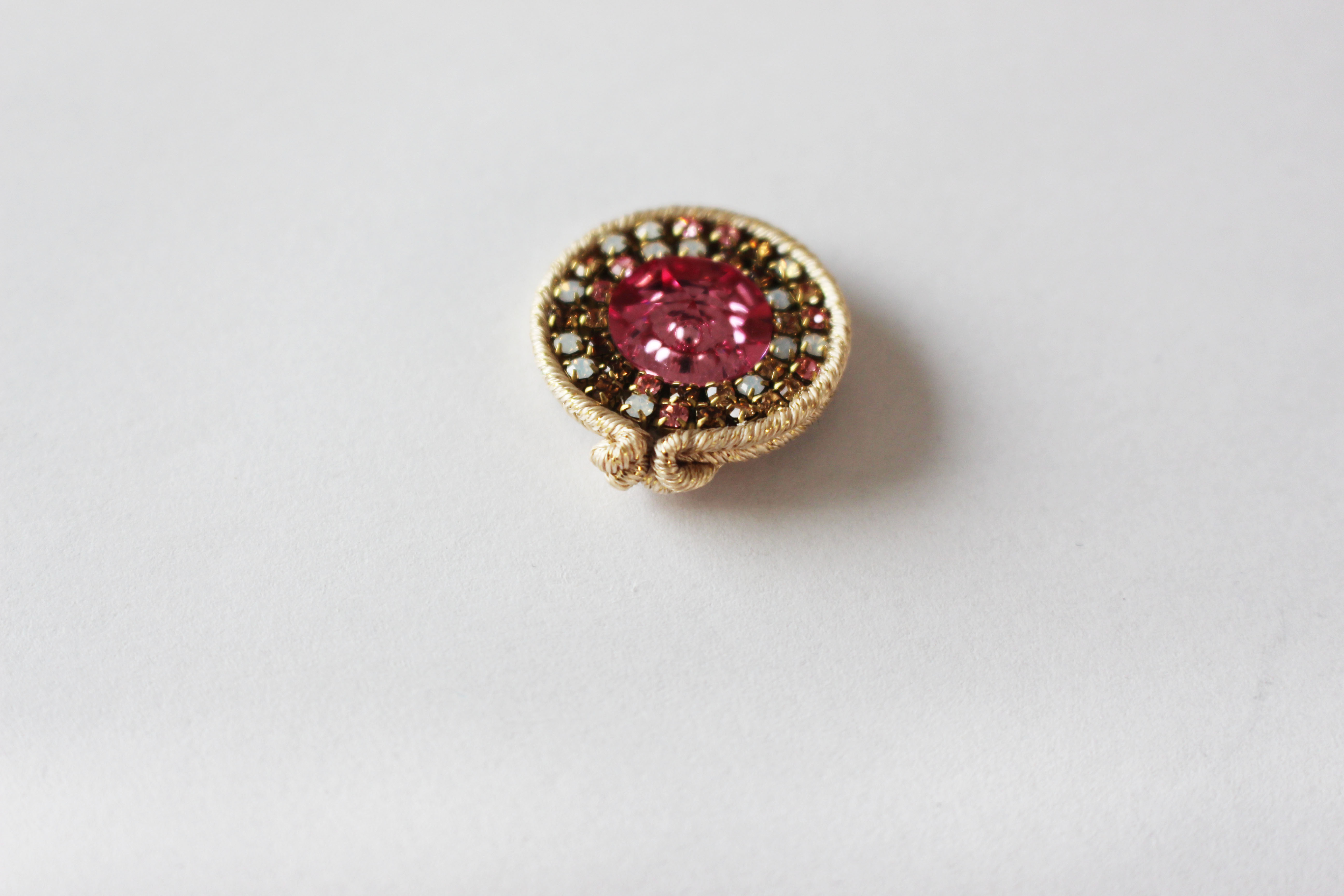 Boucles d'oreilles avec des perles en verre IrisDuo et SuperDuo et cristaux PureCrystal : Etape 6