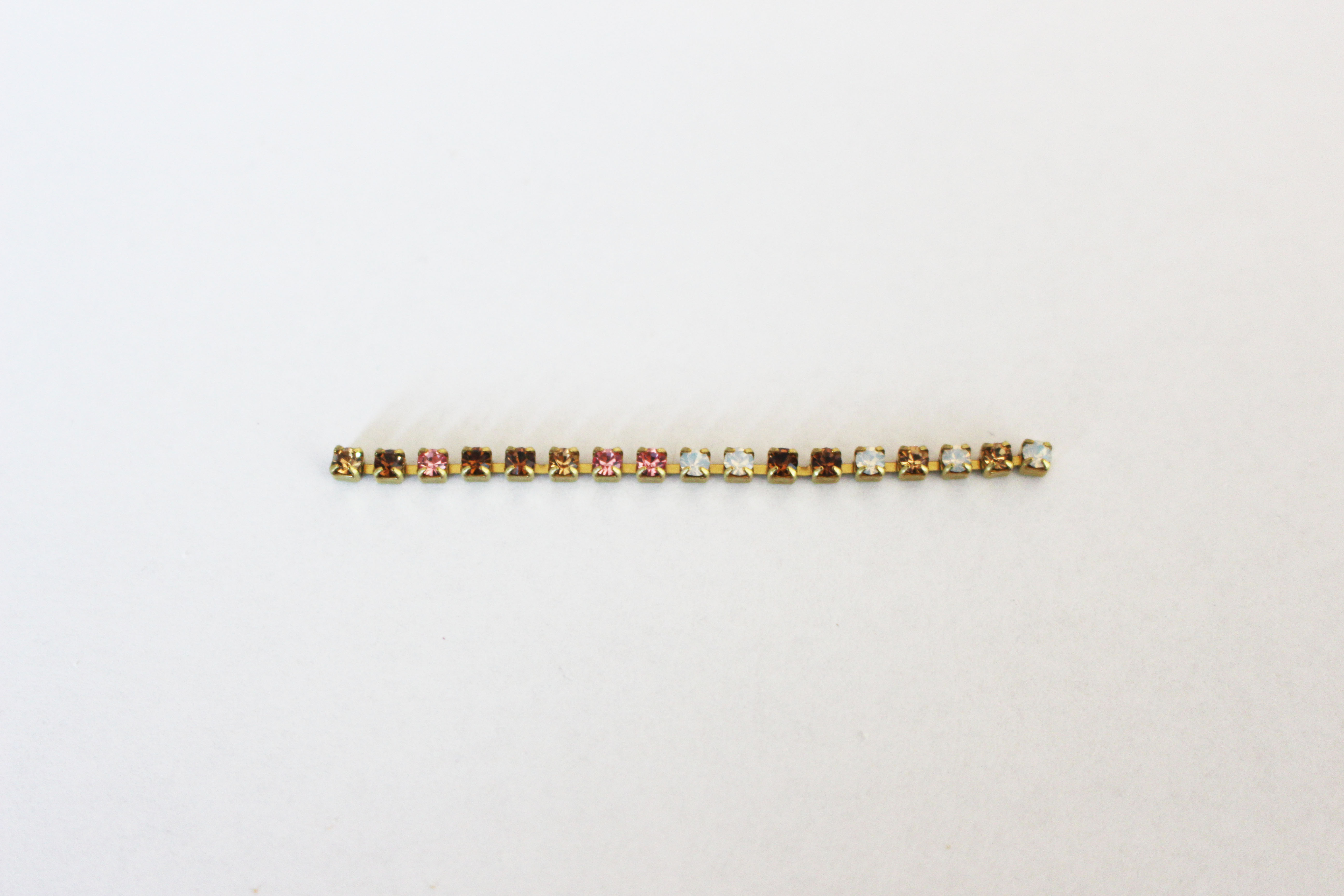 Boucles d'oreilles avec des perles en verre IrisDuo et SuperDuo et cristaux PureCrystal : Etape 2