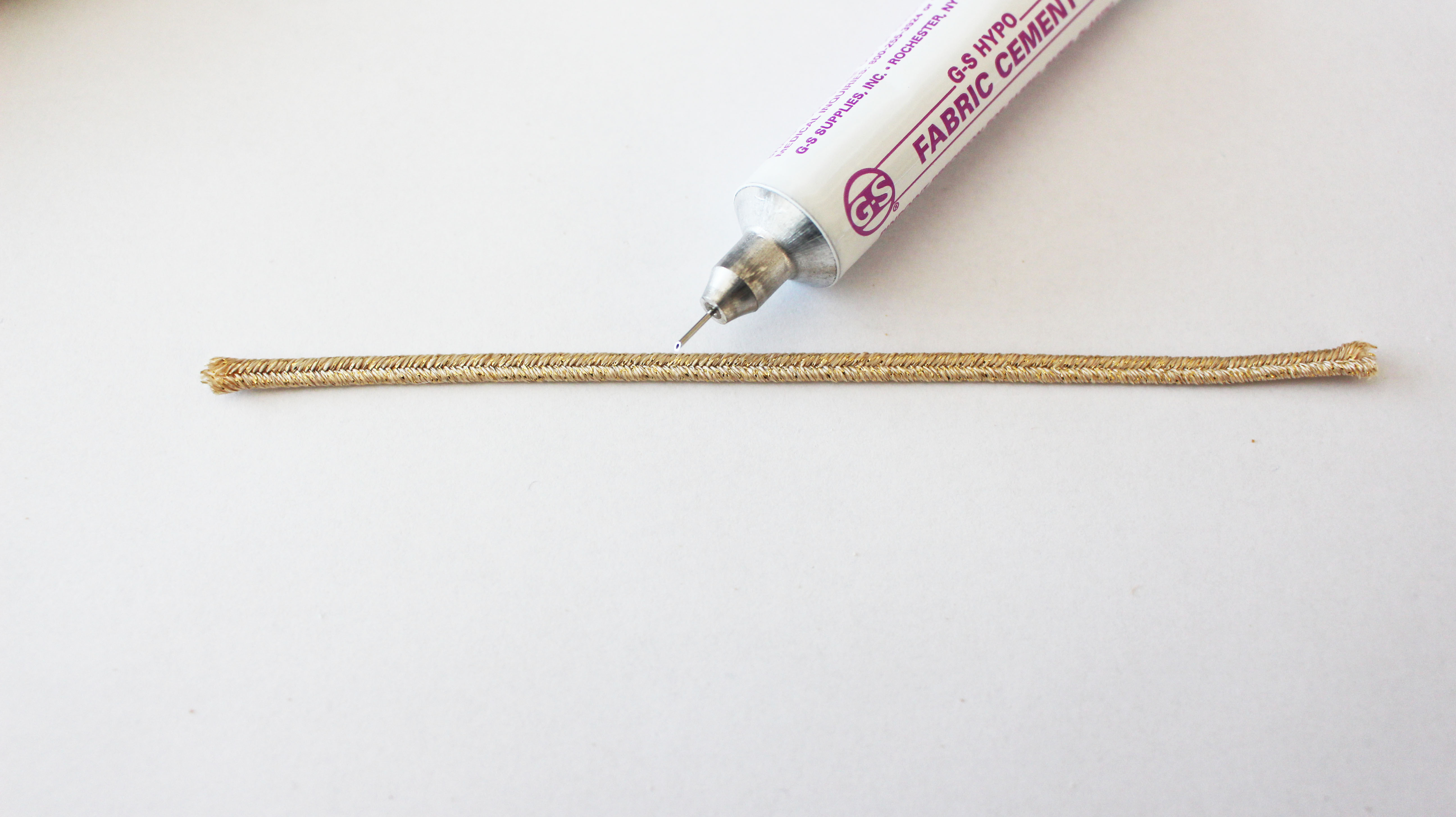 Boucles d'oreilles avec des perles en verre IrisDuo et SuperDuo et cristaux PureCrystal : Etape 4