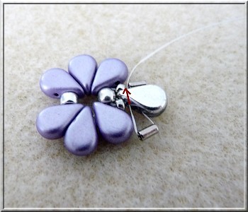 Bracelet Connie en perles en verre Amos®, Bugles Miyuki et PureCrystal Crystal Mesh : Etape 7 Bracelet Connie en perles en verre Amos®, Bugles Miyuki et PureCrystal Crystal Mesh : Etape 7