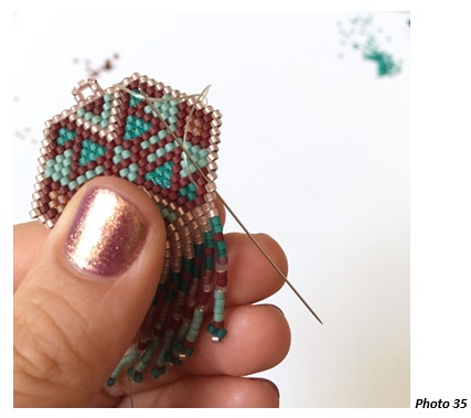 Boucles d'oreilles tissées en perles Miyuki Delicas style amérindien en Brick Stitch : Etape 17