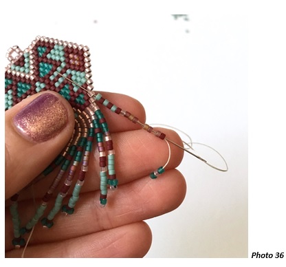 Boucles d'oreilles tissées en perles Miyuki Delicas style amérindien en Brick Stitch : Etape 18