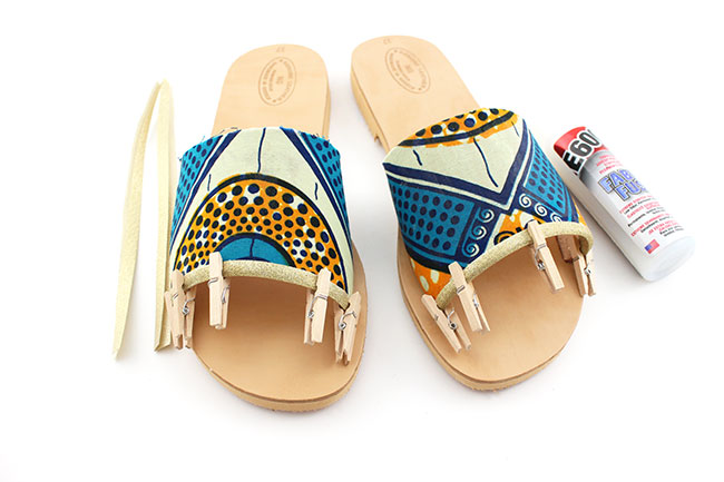 customiser des sandales en cuir avec du tissu wax coller le biais customiser des sandales en cuir avec du tissu wax coller le biais