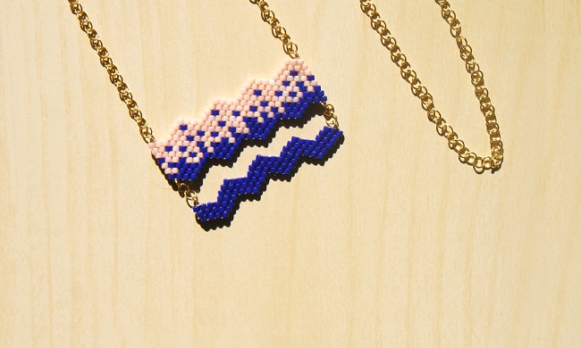 diy-brick-stitch-sautoir_zig-zag-miyuki-bleu-cobalt-rose-poudree-06