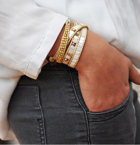 Bracelet wrap blanc et doré avec Tila beads, Rocaille Miyuki et nacrées PureCrystal Bracelet wrap blanc et doré avec Tila beads, Rocaille Miyuki et nacrées PureCrystal