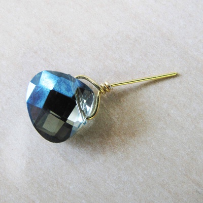 Collier Plastron Rétro PureCrystal et plumes : Etape 6 Collier Plastron Rétro PureCrystal et plumes : Etape 6