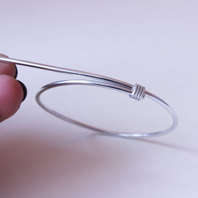 marque_place_former_anneau_ferme_5