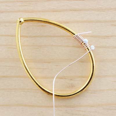 Boucles d'oreilles Fil Miyuki PureCrystal doré rose : Etape 2