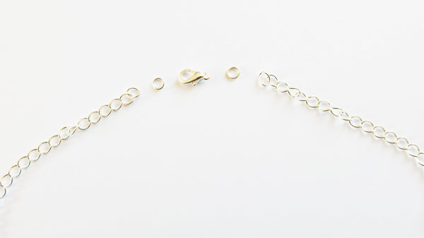 Collier_Sequins_Gouttes_email_epoxy_et_Perles_rondes-2