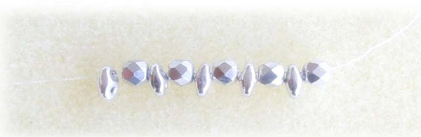 Collier Mahonia Dagues SuperDuo et O Bead : Etape 1