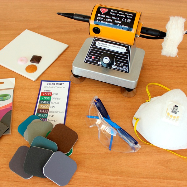 Schéma Le touret à polir : comment l'utiliser pour polir des pièces en pâte polymère ?