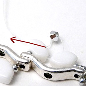 Bracelet Aélis avec intercalaire Bowtrio et perles en verre Paros par Puca : Etape 6