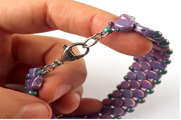 Bracelet DIY imitation serpent perles en verre Ginko et perles rocailles : Etape 18