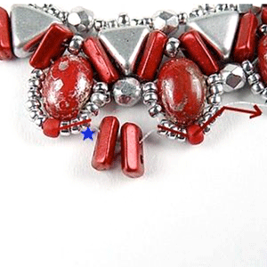 DIY Collier Pacôme en perles en verre Piros par Puca : Etape 19 DIY Collier Pacôme en perles en verre Piros par Puca : Etape 19