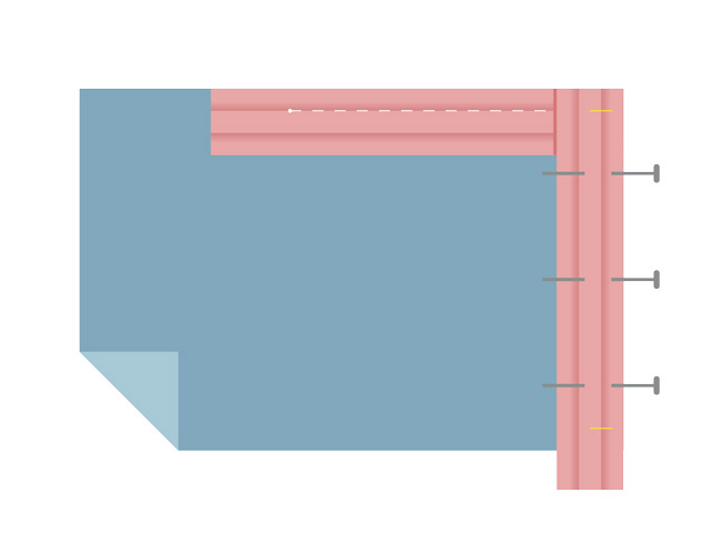 Pour l'épinglage des coins faites un pli sur le biais