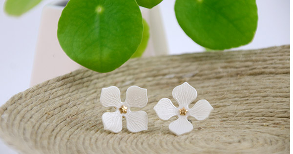 Fleurs d'hortensia en pâte polymère Fleurs d'hortensia en pâte polymère