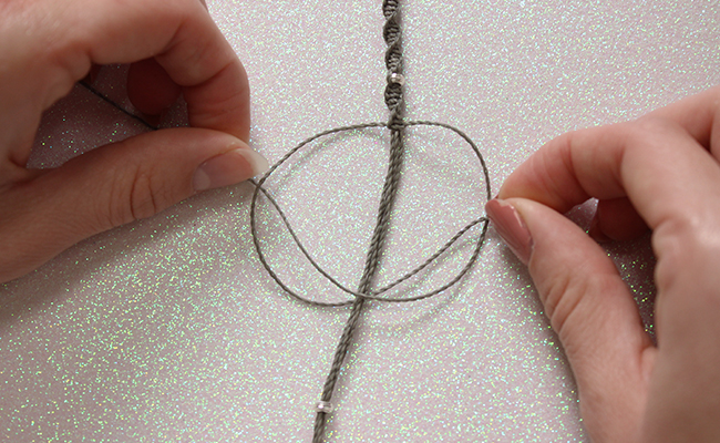 DIY Bracelet homme macramé et perles plates en argent 925 : Etape 4