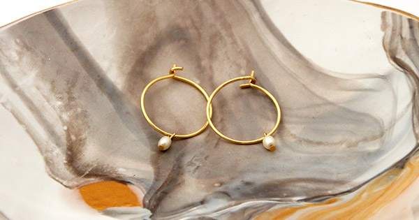 Boucles d'oreilles créoles et perles nacrée PureCrystal Boucles d'oreilles créoles et perles nacrée PureCrystal