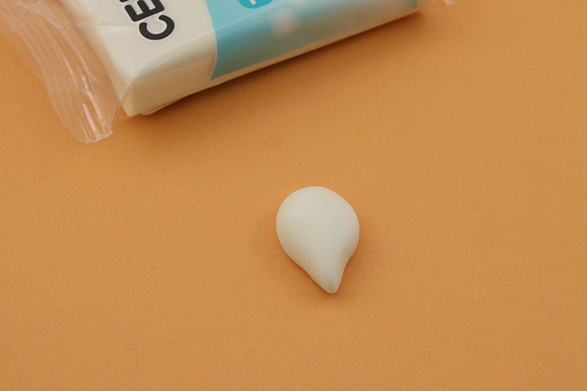 Fantôme phosphorescent en pâte polymère : Etape 2