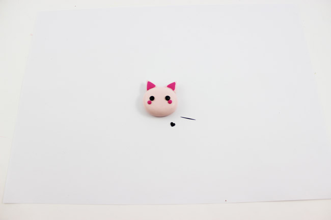 DIY Bijoux de sac chat Kawaï en pâte polymère : Etape 3 DIY Bijoux de sac chat Kawaï en pâte polymère : Etape 3