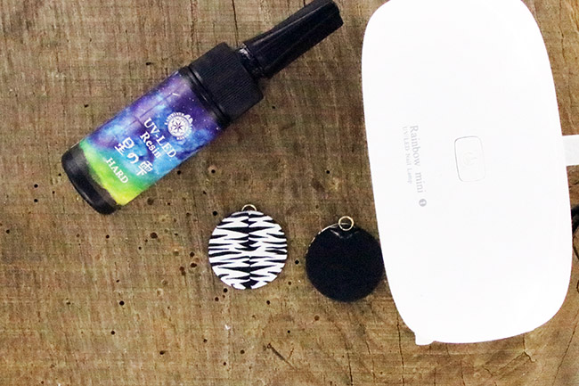 Boucles d'oreilles cane polymère zèbre : Etape 10 Boucles d'oreilles cane polymère zèbre : Etape 10