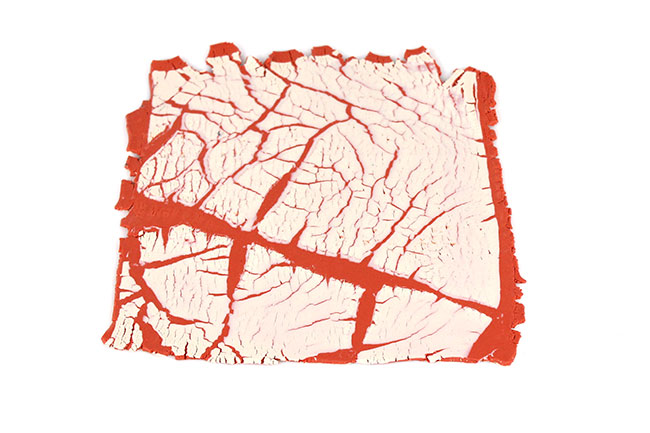 Boucles d'oreilles effet craquelé en pâte polymère : Etape 6