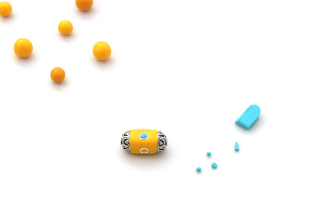 Collier perles cloisonnées en pâte polymère imitation faux ambre : Etape 7