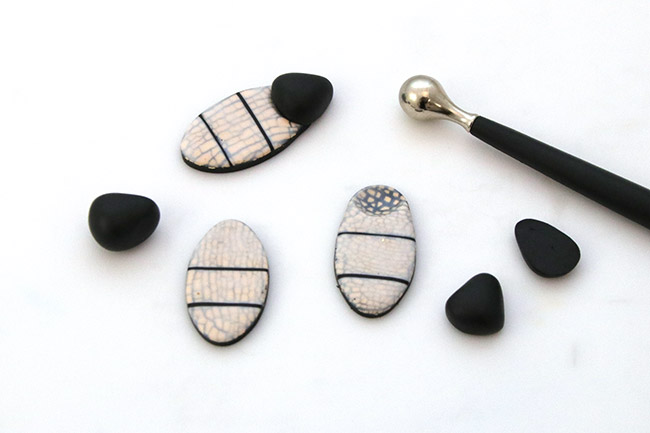 Papillon polymère résine et strass : Etape 8