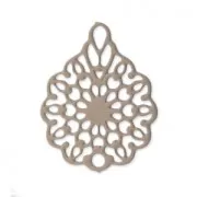 Pendentif ajouré teinté laser cut fleur 16x12 mm Powder Almond x1