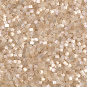 Miyuki Delica 11/0 DB0673 - Antique Ivory Silk Satin x100g