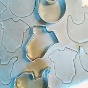 Grand emporte-pièce en métal pour modelage & loisirs créatifs 70x59 mm Body bébé