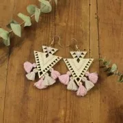 Pendentifs en métal double triangle décor ethnique 45 mm doré rose x2