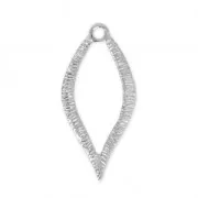 Pendentif feuille évidée en laiton strié 23 mm rhodié x1