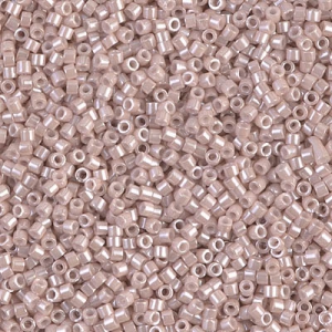 Miyuki Delica 11/0 DB1535-1 - Opaque Pink Champagne Ceylon x8g