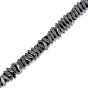 Mini rondelles rhombus imitation hématite 3x1.2 mm Jet Hematite x38 cm