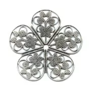 Estampe fleur 35x30 mm argenté vieilli x1