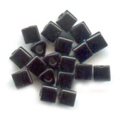 Triangles Toho 11/0 TG49 - Opaque Jet x10g