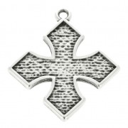 Pendentif symbole religieux croix 28x24 mm Placage Argent fin vieilli x1